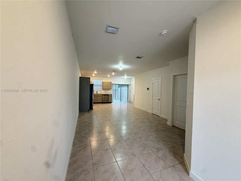 390 NE 12th St, Florida City FL 33034