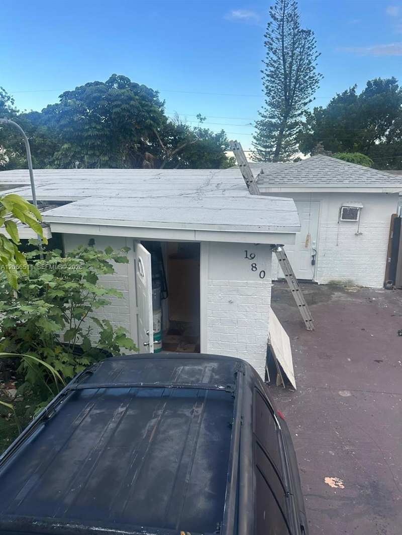 1980 Service Rd, Opa-Locka FL 33054