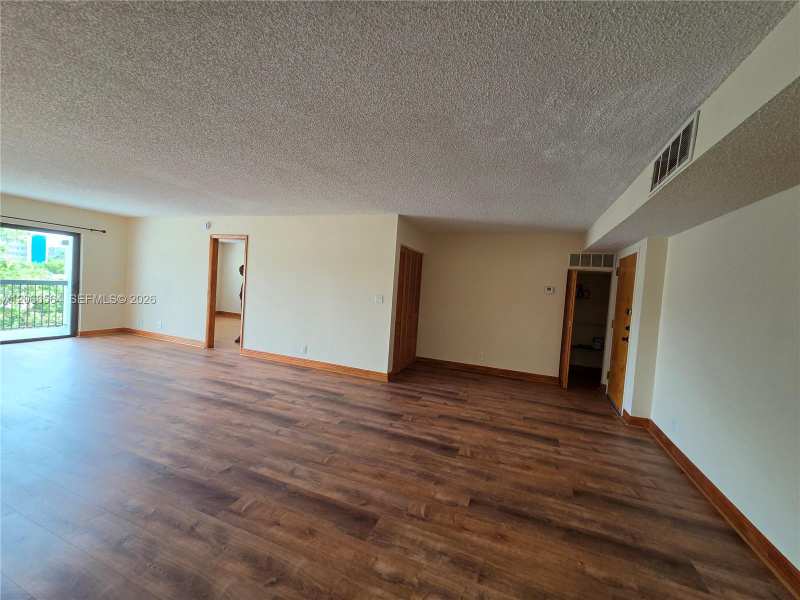 HALLANDALE GARDENS CONDO