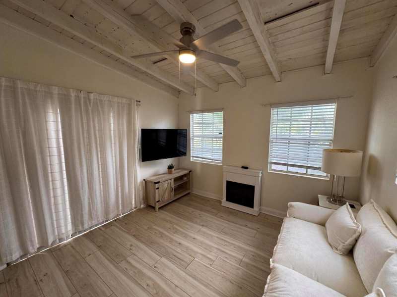 17 S D Street # 1, FL 33460