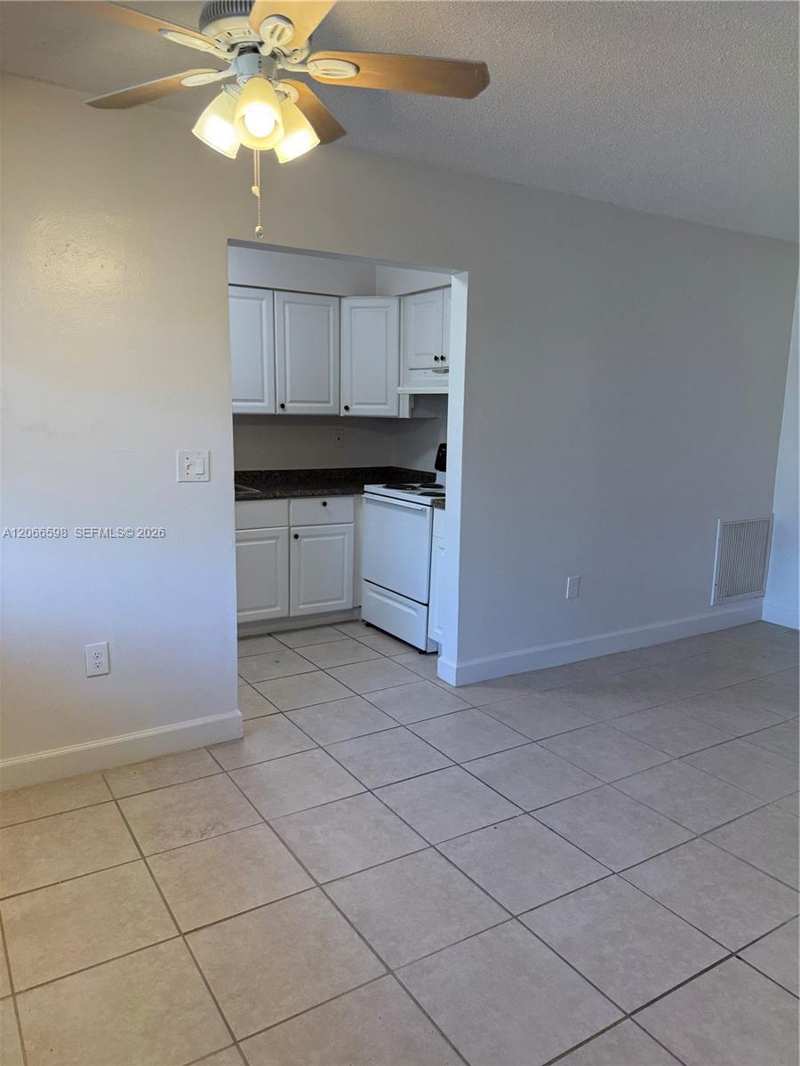 7241 Venetian St # 11, Miramar FL 33023