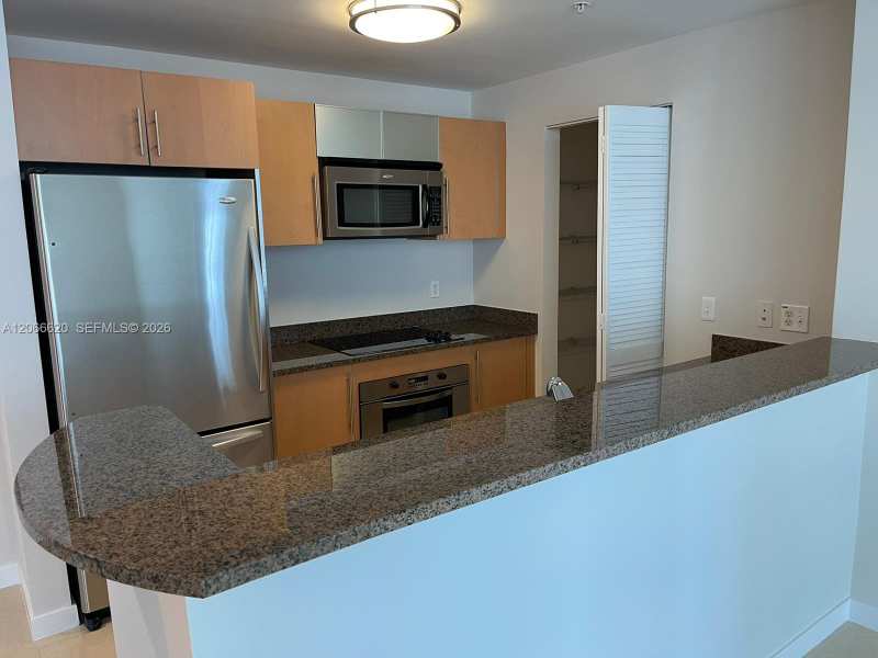 300 S Biscayne Blvd # 2804, Miami FL 33131