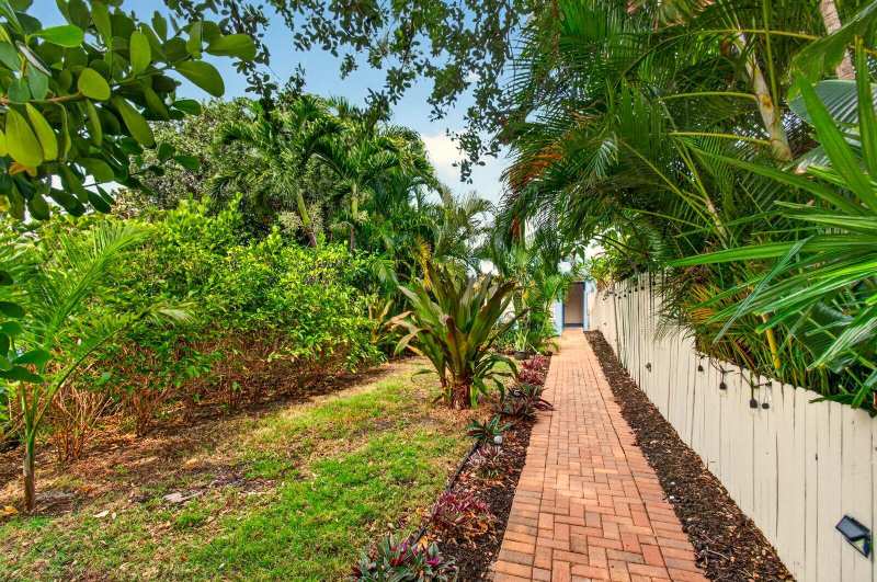 227 N M Street, FL 33460