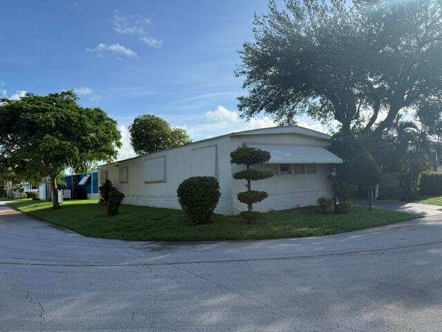 1817 DOLPHIN Place, Deerfield Beach FL 33442