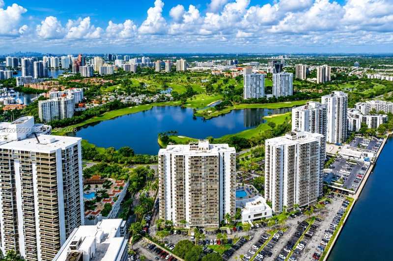 3675 N Country Club Dr # 401, Aventura FL 33180