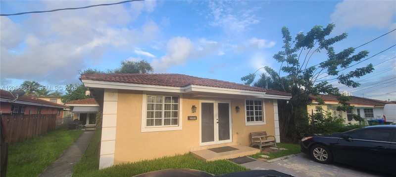 2884 SW 36th Ave, Miami FL 33133
