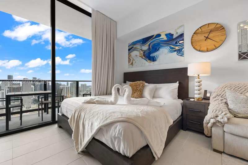 601 NE 1 Ave # 4912, Miami FL 33132
