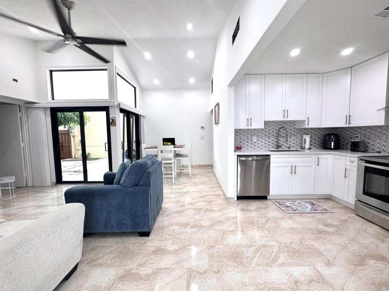 4918 ALDER Drive # D, West Palm Beach FL 33417