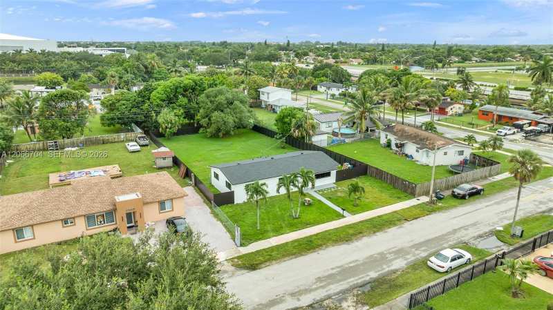 2600 NW 205th St, Miami Gardens FL 33056