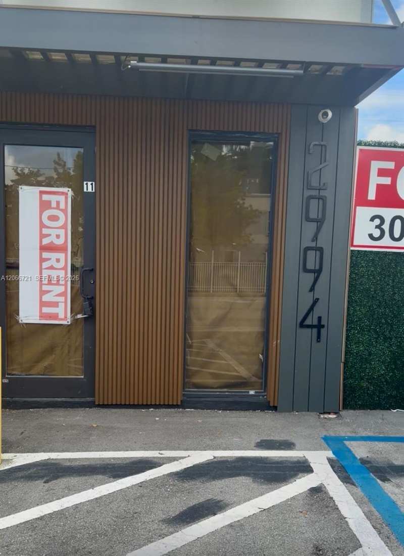 2994 NW 54th St, Miami FL 33142