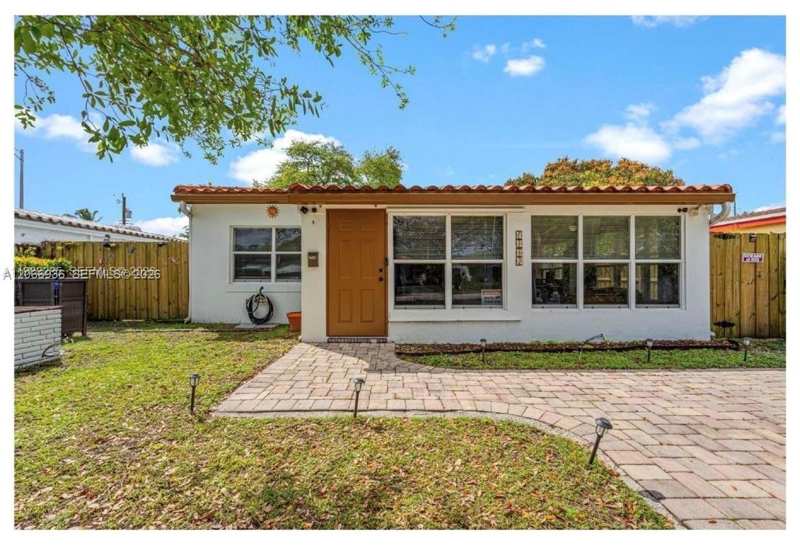 1482 NE 175th St, North Miami Beach FL 33162
