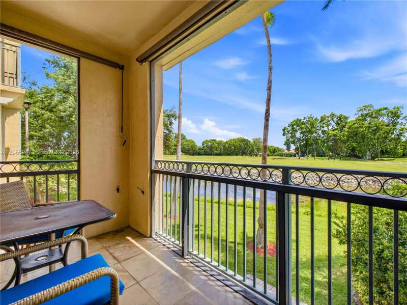 11710 Saint Andrews Pl # 202, Wellington FL 33414