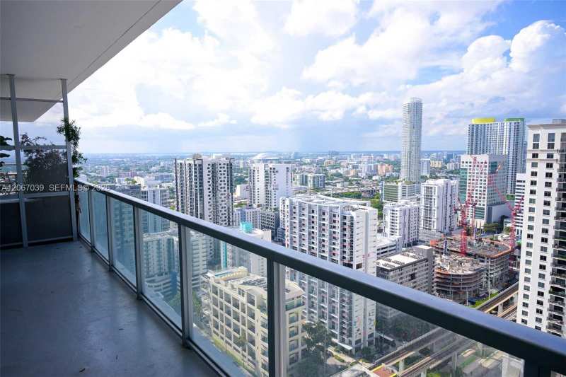 1111 SW 1st Ave, Miami FL 33130