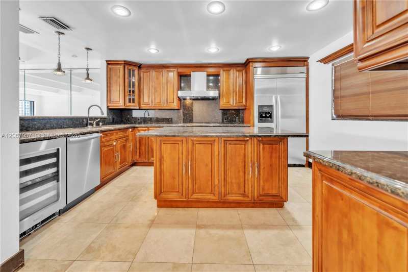 4000 NE 168th St, North Miami Beach FL 33160