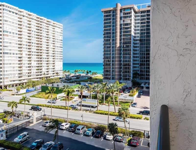2049 S Ocean Dr # 806, Hallandale Beach FL 33009