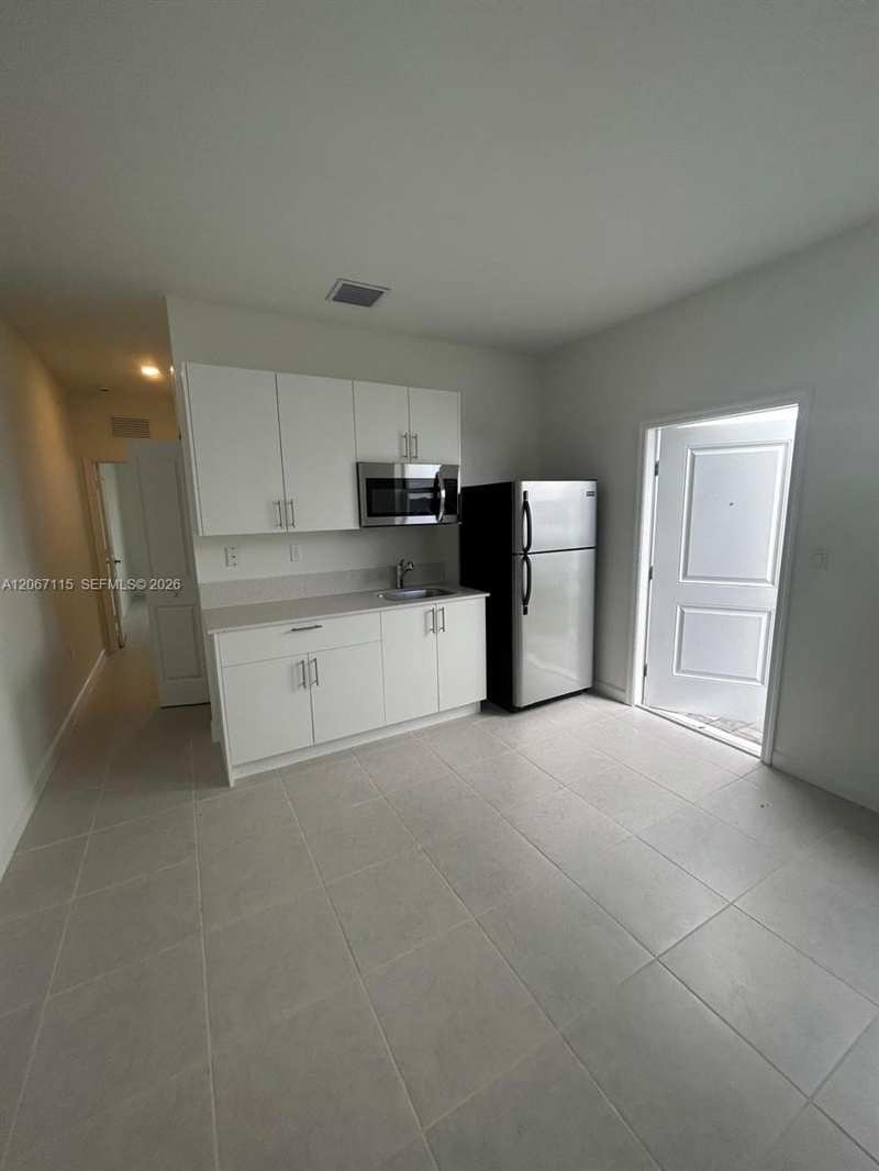 14806 SW 163rd St, Miami FL 33187