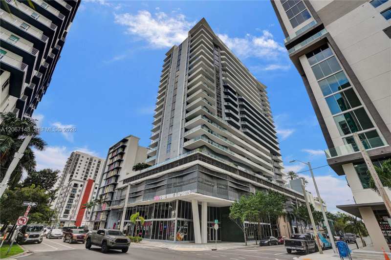 1010 SW 2nd Ave # 1708, Miami FL 33130