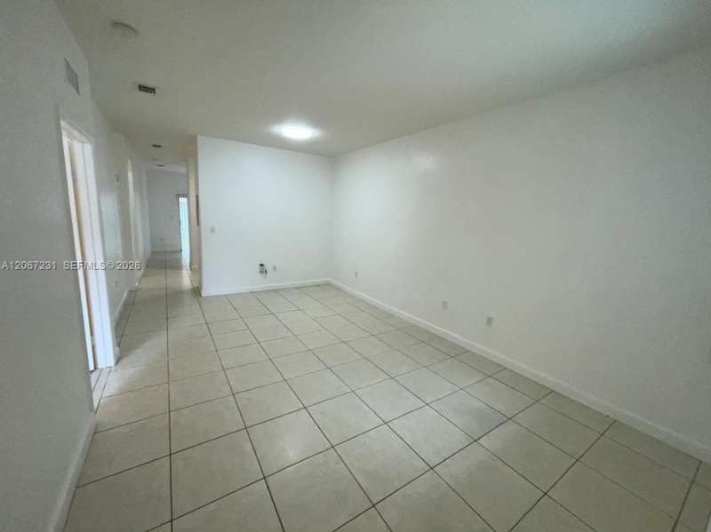 1535 SE 26th St # 104, Homestead FL 33035