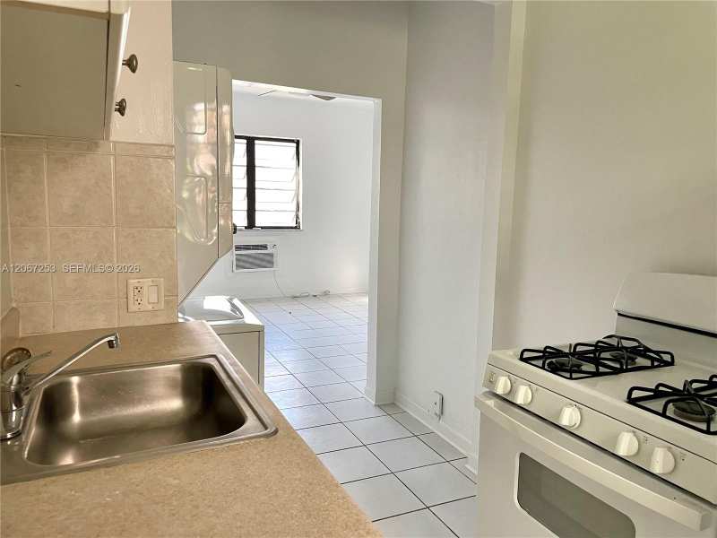 411 Meridian Ave # 7, Miami Beach FL 33139