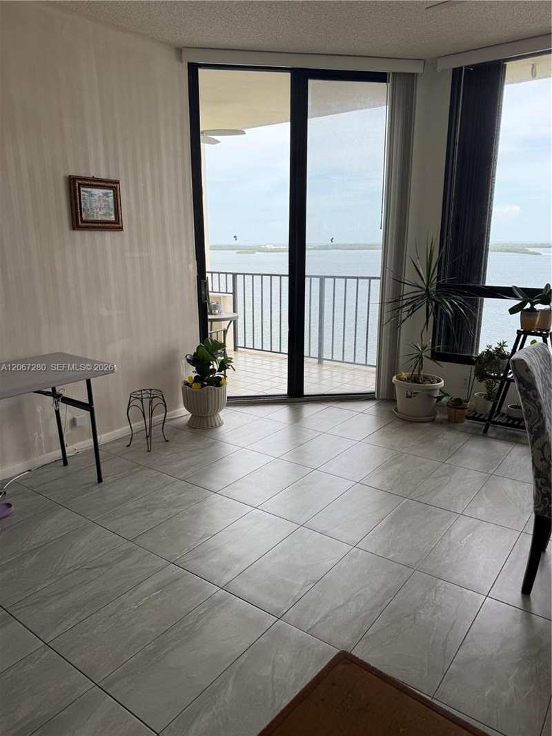 520 Brickell Key Dr # A2011, Miami FL 33131