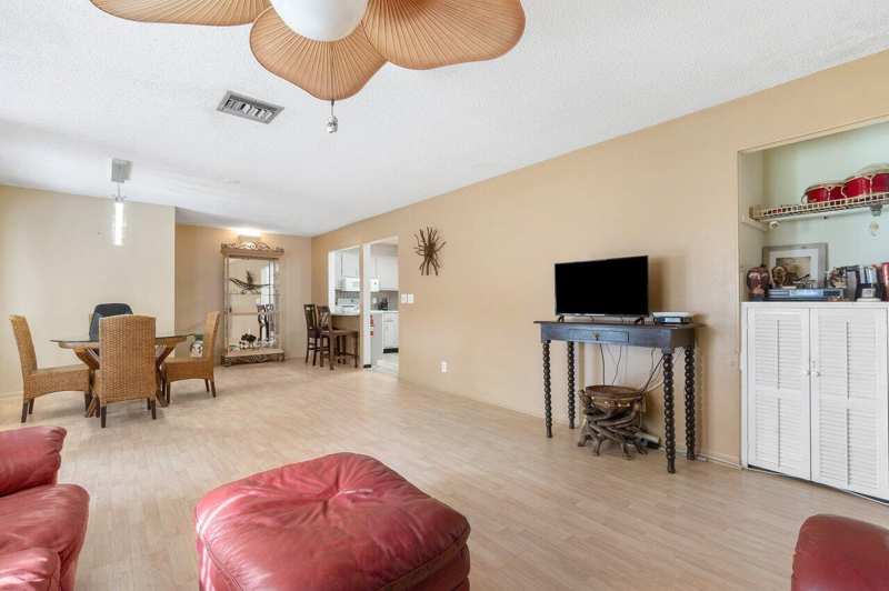 3587 LA PLAYAS # 2, FL 33463