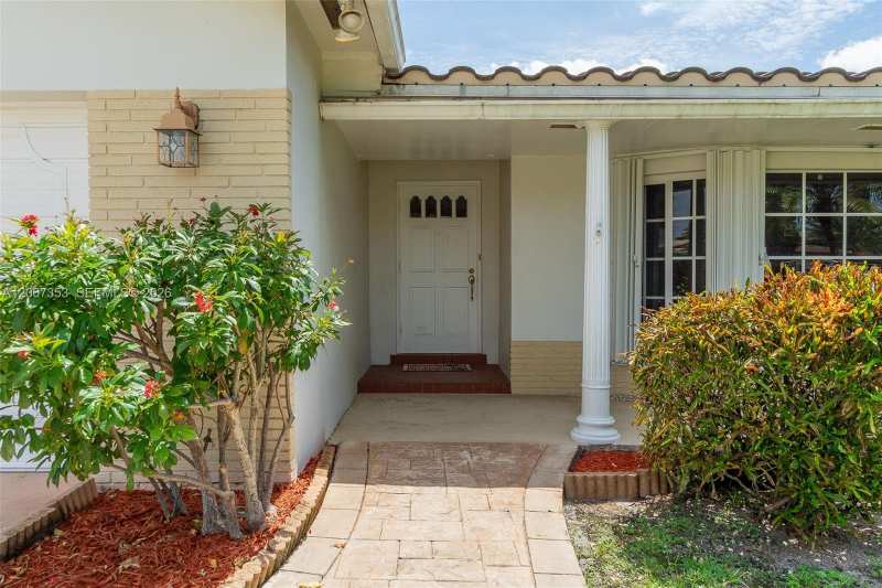 1731 NW 108th Ave, Pembroke Pines FL 33026