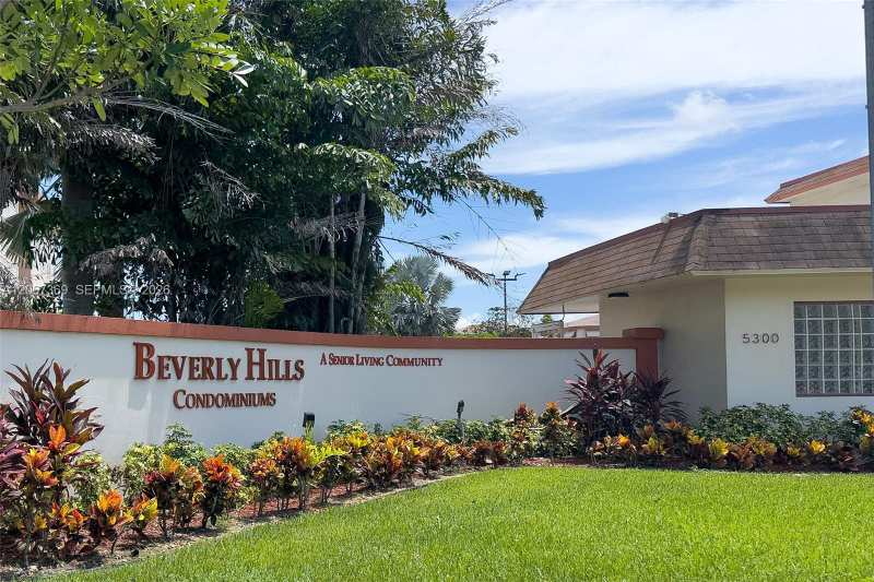 5300 Washington St # T125, Hollywood FL 33021
