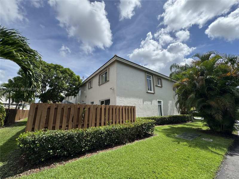 5606 NW 112th Psge, Doral FL 33178