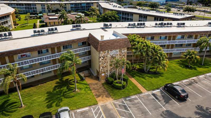 555 Purdy Lane Unit 309, Palm Springs FL 33461