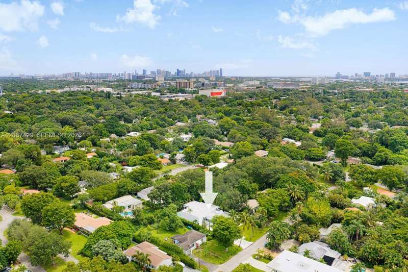 1015 NE 114th St, Biscayne Park FL 33161
