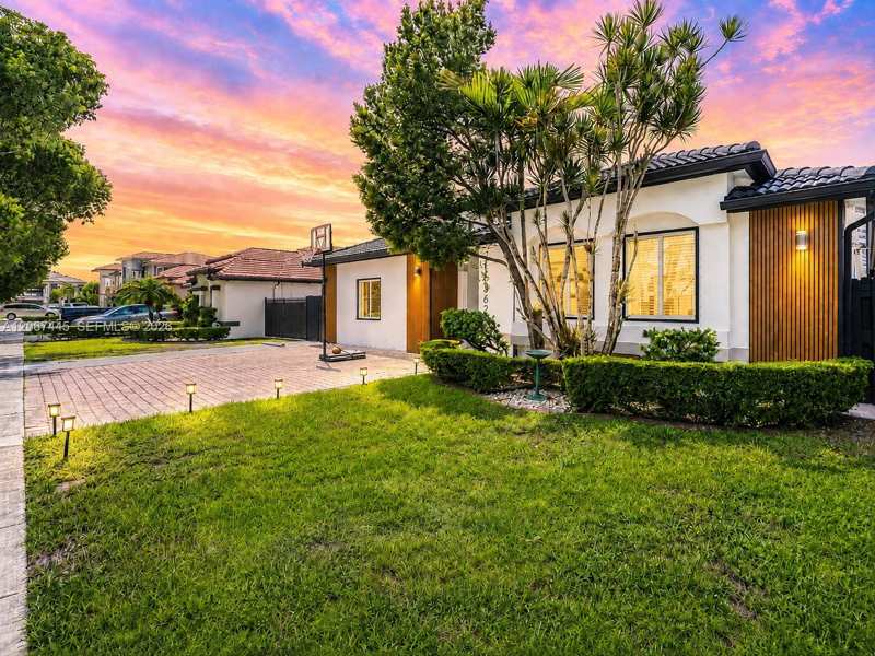 16362 SW 53rd Ter, Miami FL 33185