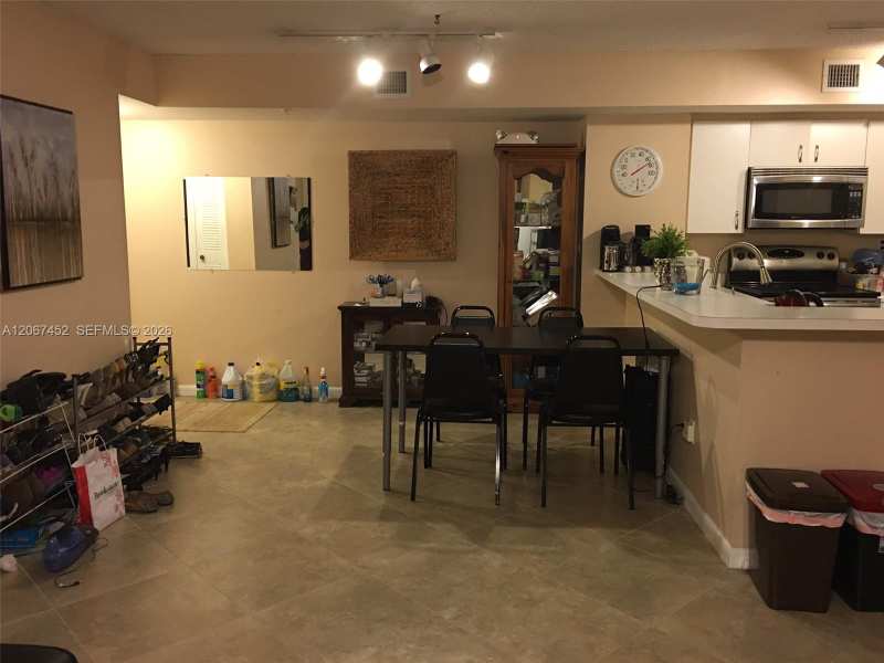 2600 S University Dr # 221, Davie FL 33328