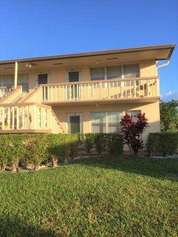 113 Canterbury E, West Palm Beach FL 33417