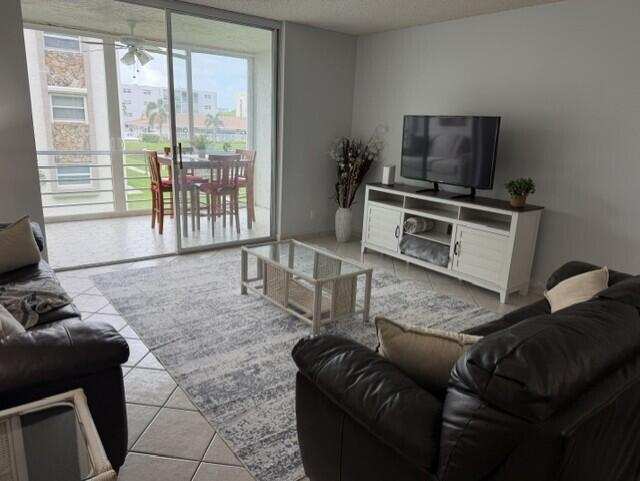 315 SE 11TH Terrace # 203, Dania Beach FL 33004