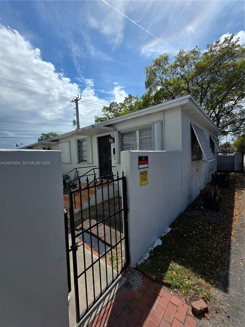 85 Esplanade Dr # C, Miami Springs FL 33166