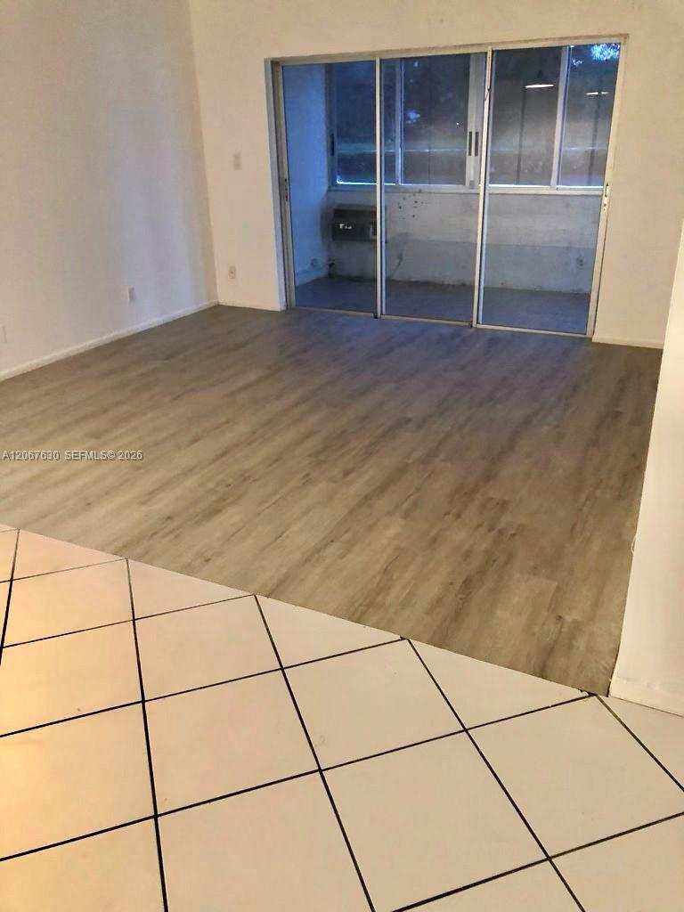 2700 Riverside Dr # B, Coral Springs FL 33065