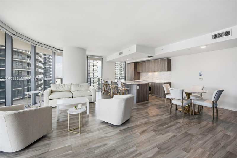 801 S Miami Ave # 3101, Miami FL 33130