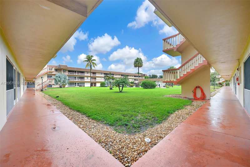 5300 Washington St # R110, Hollywood FL 33021