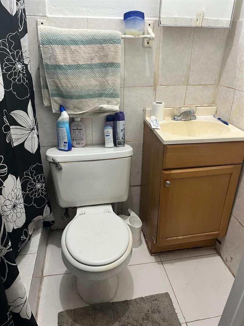 16200 NE 2ND Avenue, Miami FL 33162