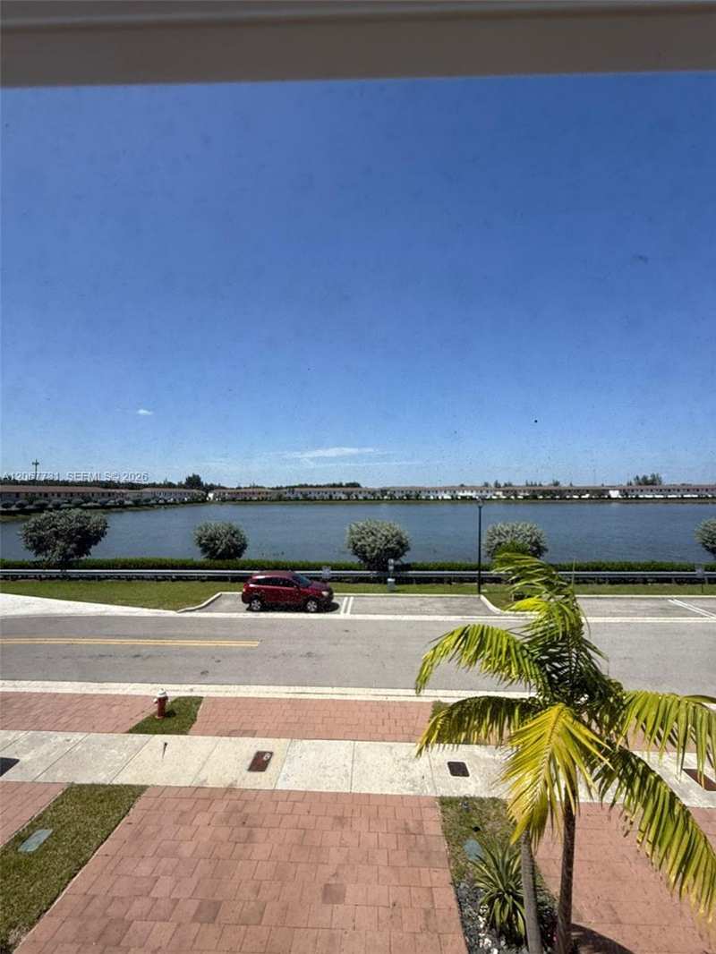 3382 W 112th St, Hialeah FL 33018