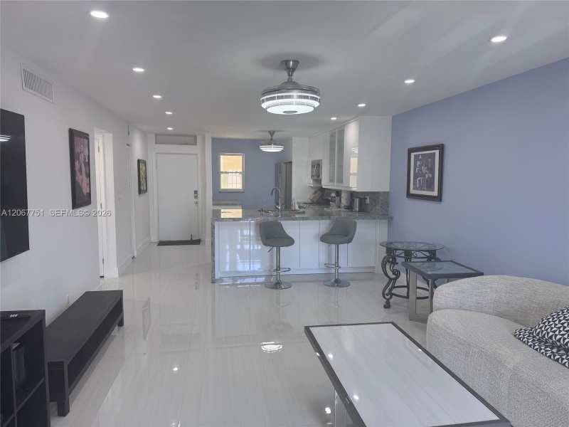 410 SE 2nd St # 223, Hallandale Beach FL 33009