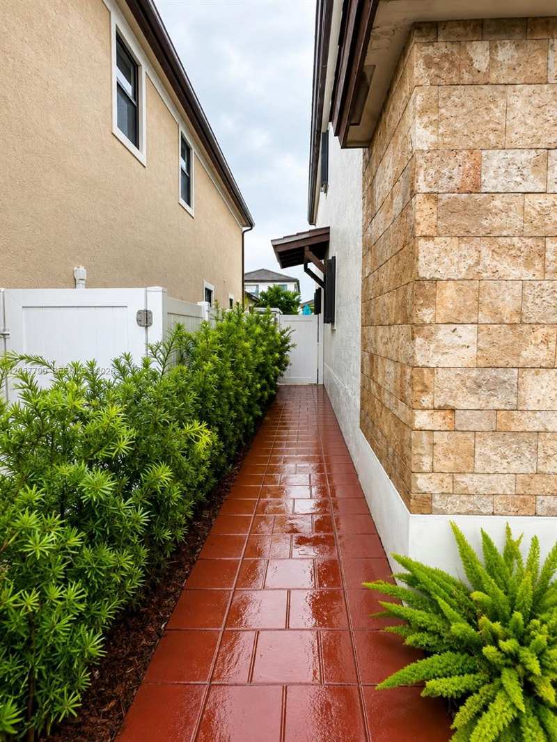10944 W 35th Ln, Hialeah FL 33018