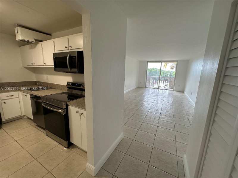1800 Sans Souci Blvd # 426, North Miami FL 33181