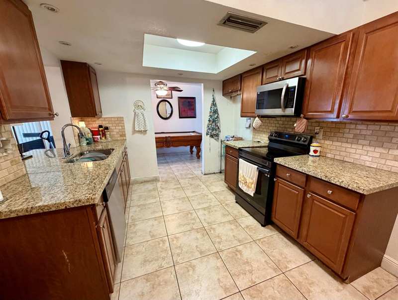 6875 NW 17TH Court, Margate FL 33063