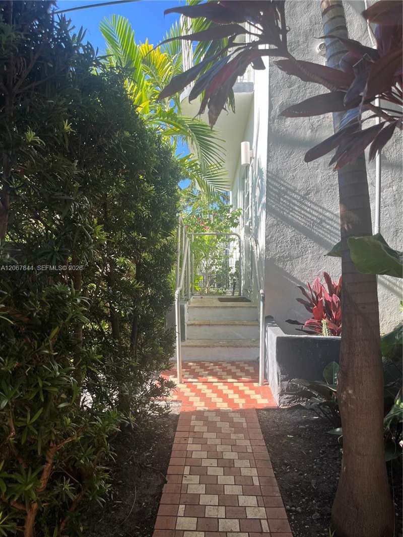 3917 N Meridian Ave # 102, Miami Beach FL 33140