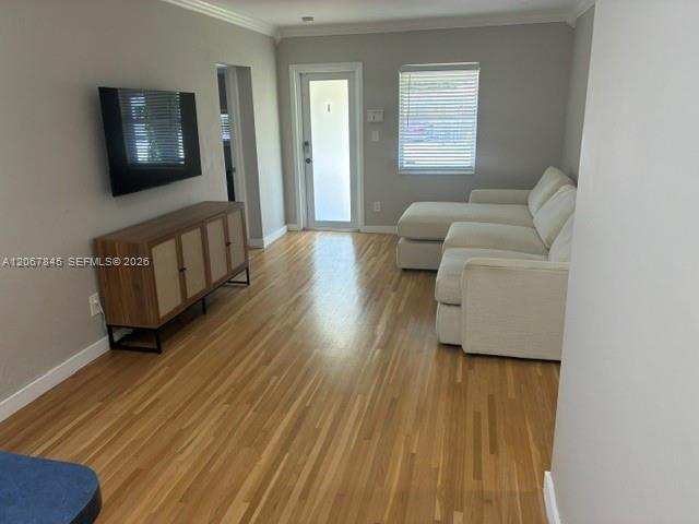 5886 SW 42nd St, Miami FL 33155