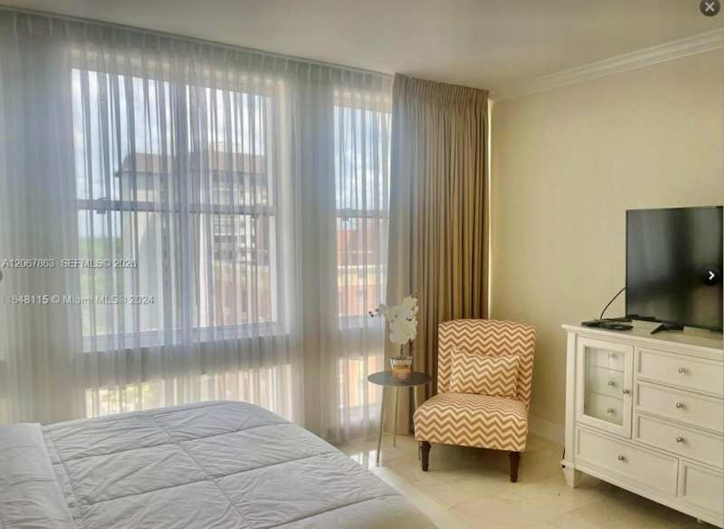 700 Biltmore Way # 818, Coral Gables FL 33134