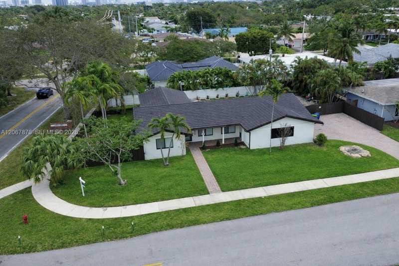 6020 NE 18th Ter, Fort Lauderdale FL 33308