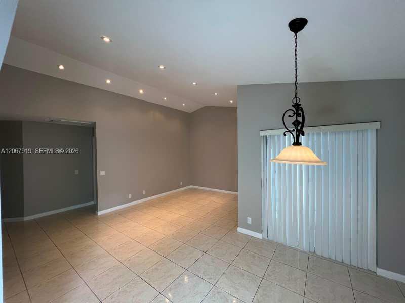 1591 Springside Dr # 1591, Weston FL 33326