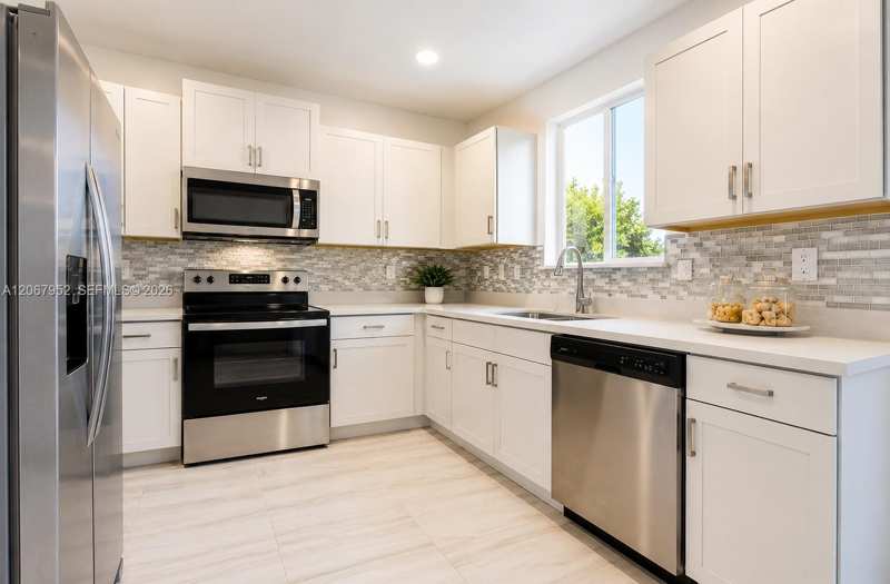 1056 SE 23rd Ave, Homestead FL 33035